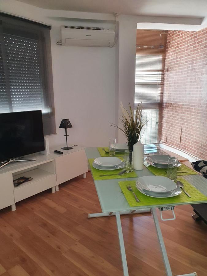 Apartamento Los Marmoles Apartment Malaga Luaran gambar