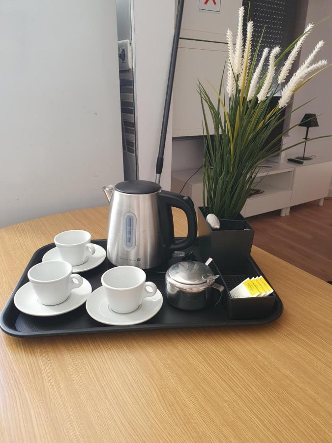 Apartamento Los Marmoles Apartment Malaga Luaran gambar